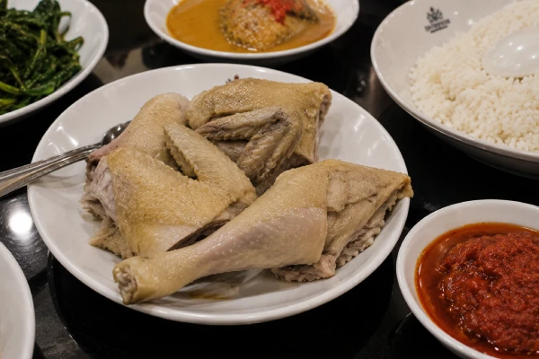 Ayam Pop khas Padang menu favorit RM Sejahtera Grand Wisata Bekasi