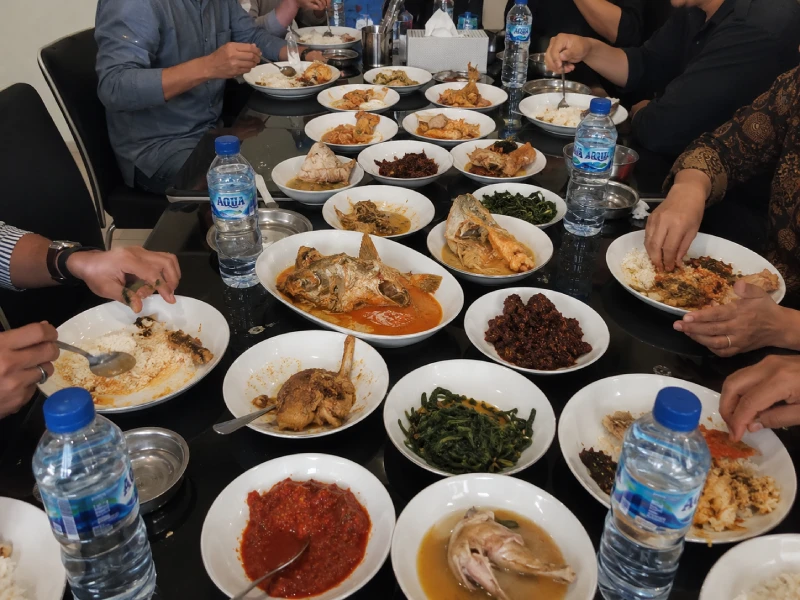 menu nasi Padang segar RM Sejahtera untuk pelanggan Tambun Bekasi